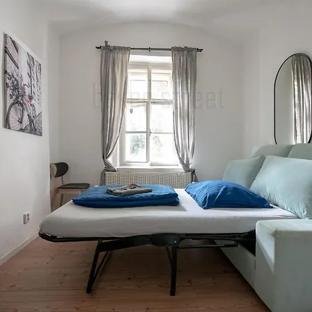 2 Close To Palmovka Prag