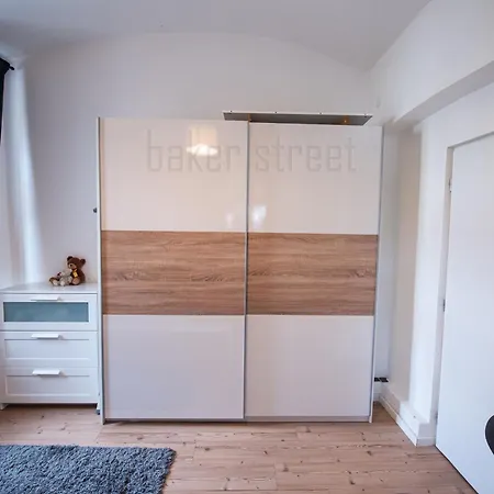 2 Close To Palmovka *